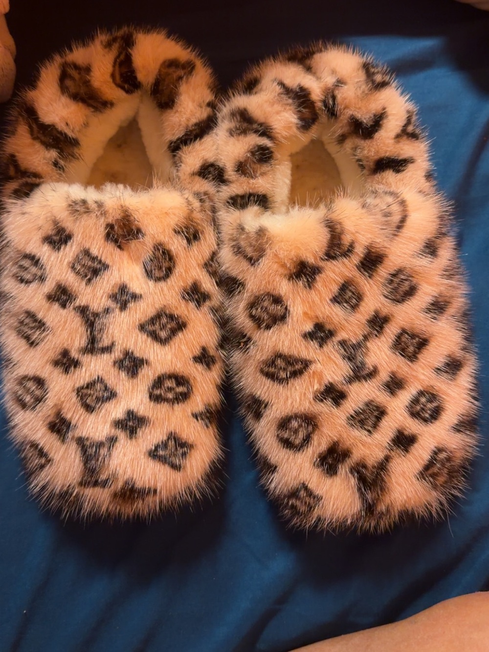 Mink Louis Vuitton Women's Slippers - Pink/Black